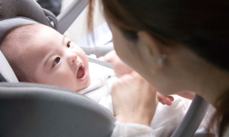 ارتباط نوزاد با والدین