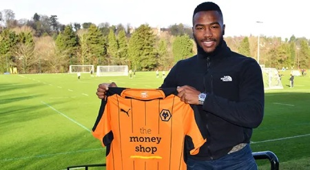 عکس داکنز نازون در کنار همسر و فرزندانش