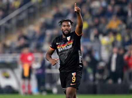 حرفه باشگاهی داکنز نازون