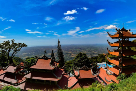 جاذبه‌های گردشگری موی نه, بازدید از برج‌های چام موی نه