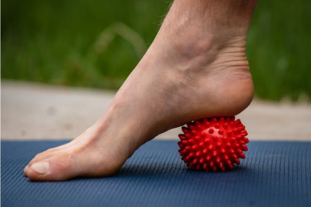 ماساژ پا با توپ, درمان پلانتار فاسیتیس