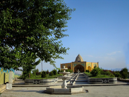 باغ سیفیه ملایر, مقبره سیف‌الدوله