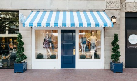 معایب انواع سایبان مغازه