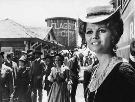 کلودیا کاردیناله،اخبار فرهنگی،خبرهای فرهنگی