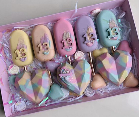 نمونه هایی از تزیین پاپسیکل برای هدیه,تزیینات پاپسیکل مناسب هدیه,مدل های باکس پاپسیکل مناسب هدیه