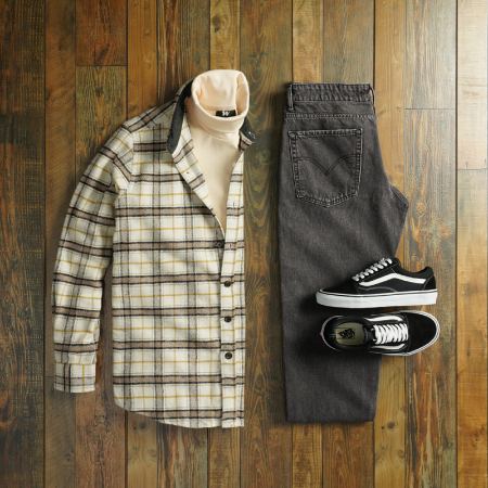 ست لباس مردانه با شلوار جین و پلیور