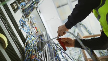 چگونه عمر کابل برق را افزایش دهیم, انتخاب کابل مناسب برای محیط