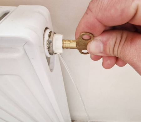 هواگیری پکیج دیواری, علت هواگیری پکیج دیواری