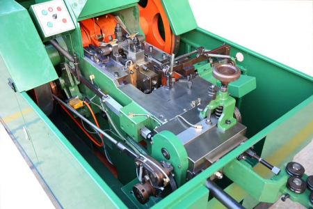 ماشین هدینگ سرد, دستگاه تولید اتصال‌دهنده