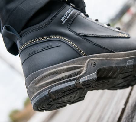 لزوم استفاده از کفش ایمنی عایق برقی, پوتین ایمنی عایق برق, کفش عایق برق 