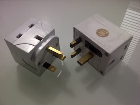 خرید چند راهی برق, محافظ و چند راهی برق,ویژگی های یک چند راهی برق