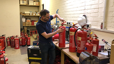 شارژ کپسول آتش‌نشانی, سرویس کپسول آتش‌نشانی