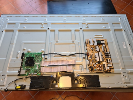 مین برد تلویزیون, علت خرابی مین برد تلویزیون سامسونگ, نشانه های خرابی مین برد تلویزیون