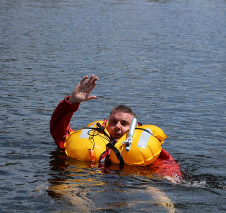 جلیقه نجات هواپیما, تجهیزات ایمنی هواپیما