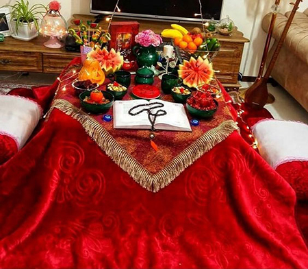 چیدمان سفره شب یلدا,چیدمان سفره یلدا,طریقه چیدن سفره شب یلدا