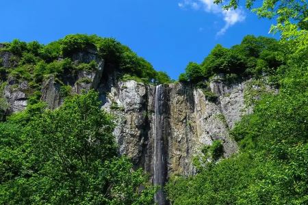 نزدیک ترین آبشار در اطراف رشت