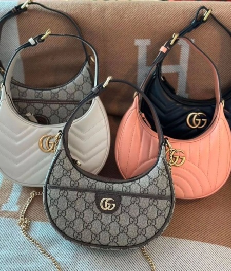 کیف هلالی شانه ای