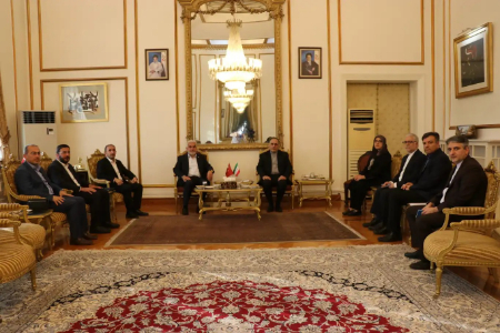 سفیر کیست, مسیر شغلی سفیر شدن